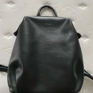 Matt and Nat Vegan leather backpack 🎒